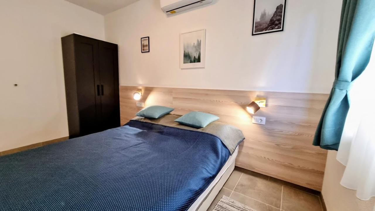 Dorijini Dvori Bed & Breakfast Baska Voda Bagian luar foto