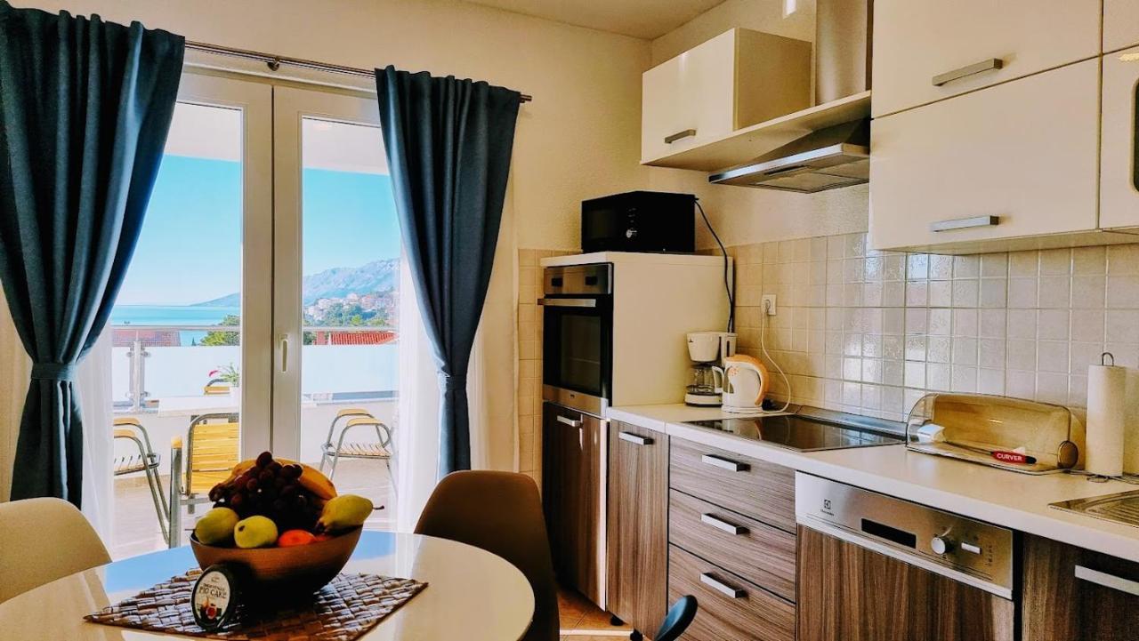 Dorijini Dvori Bed & Breakfast Baska Voda Bagian luar foto