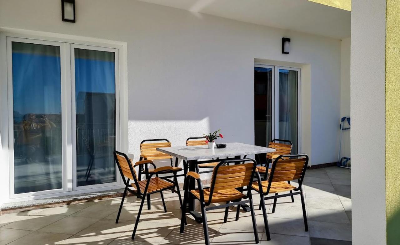 Dorijini Dvori Bed & Breakfast Baska Voda Bagian luar foto