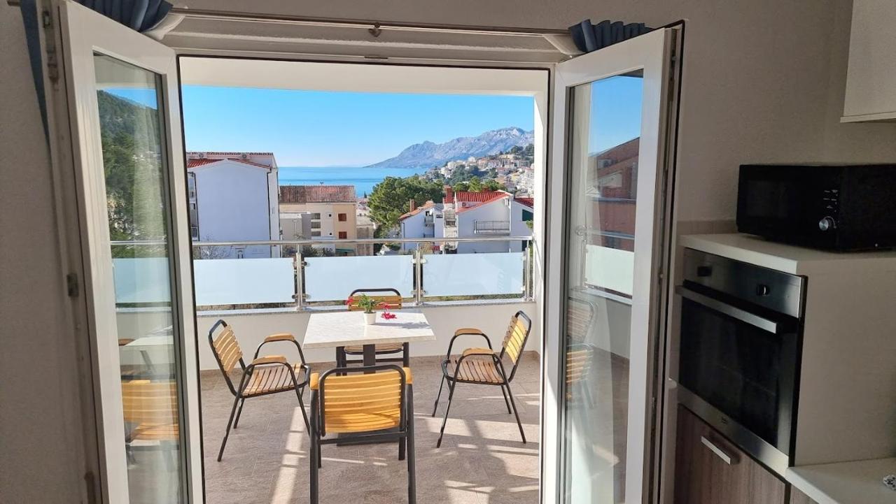 Dorijini Dvori Bed & Breakfast Baska Voda Bagian luar foto
