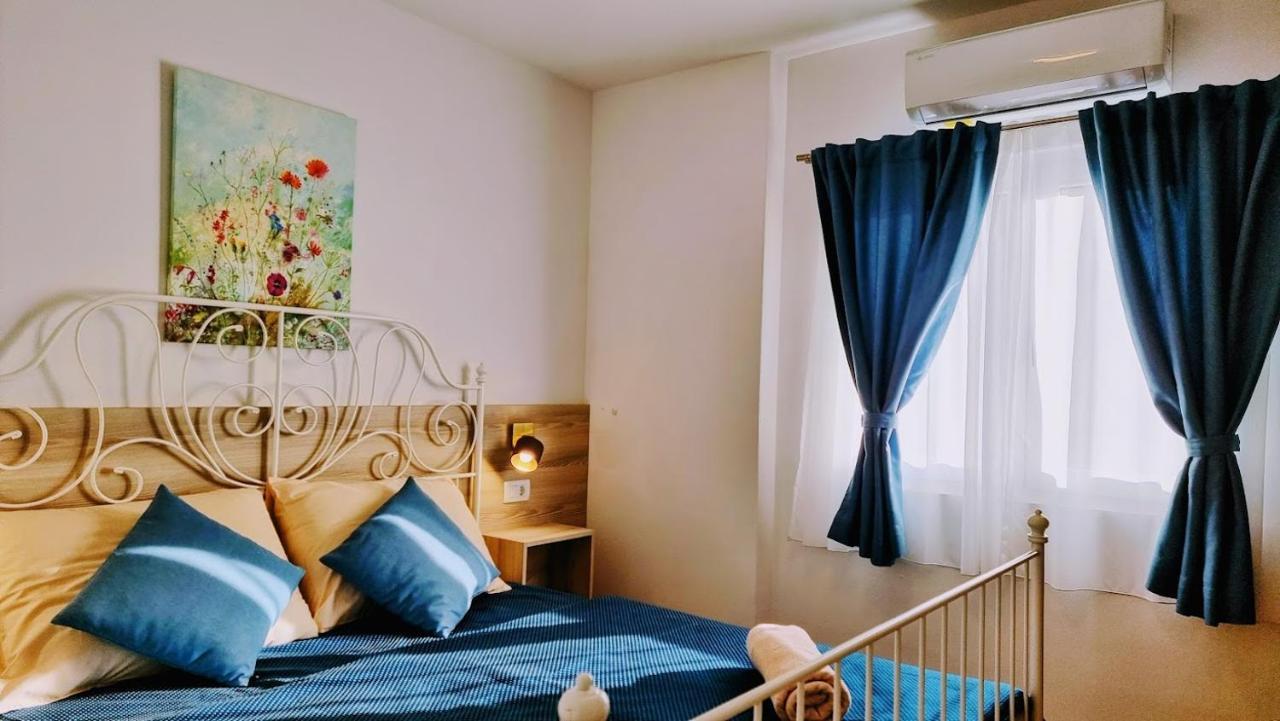 Dorijini Dvori Bed & Breakfast Baska Voda Bagian luar foto