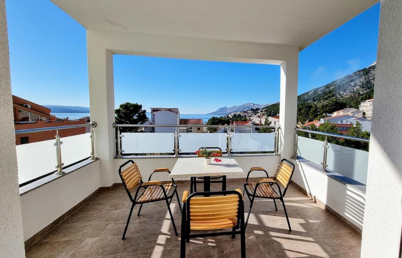 Dorijini Dvori Bed & Breakfast Baska Voda Bagian luar foto