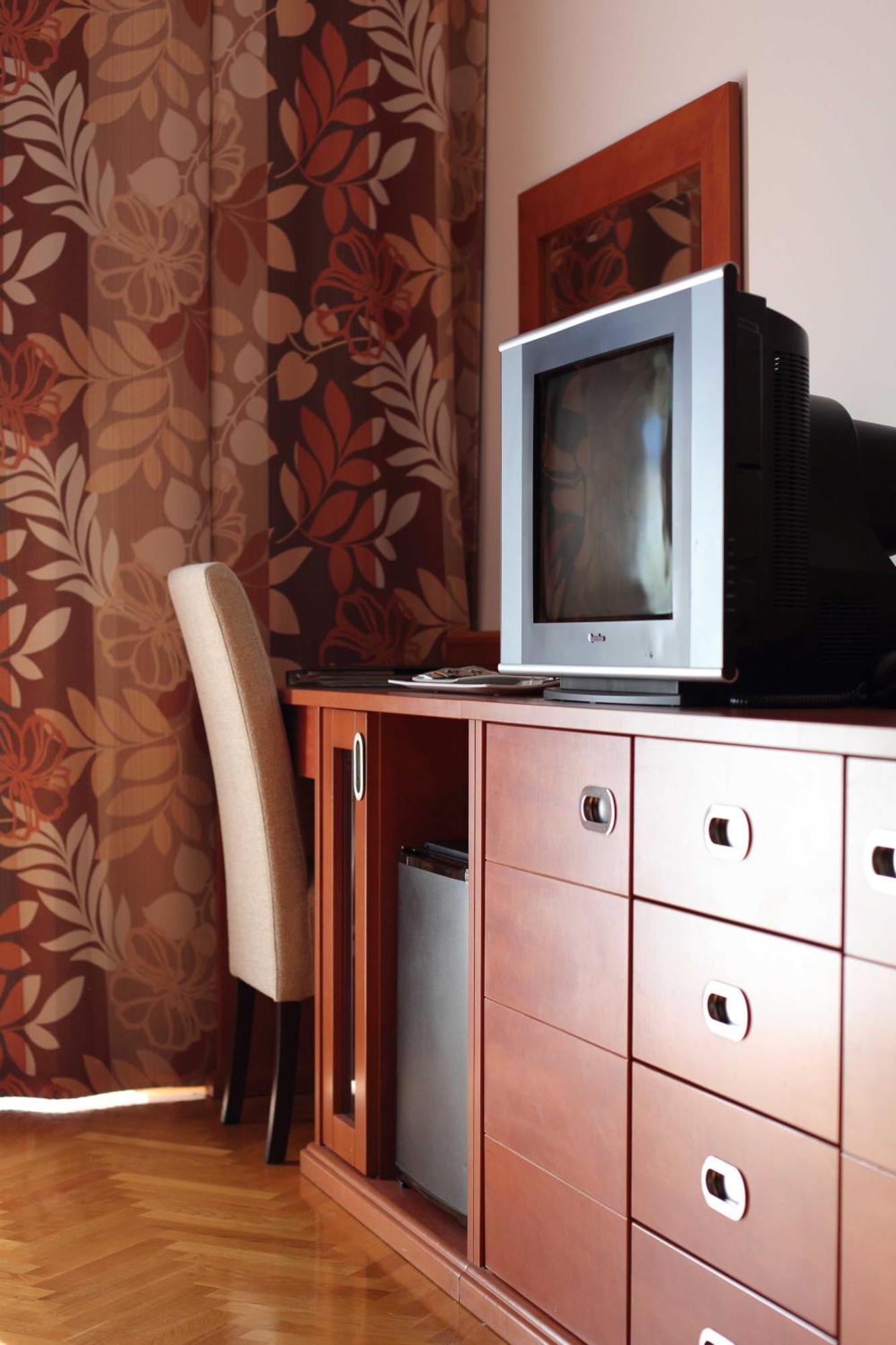 Dorijini Dvori Bed & Breakfast Baska Voda Ruang foto