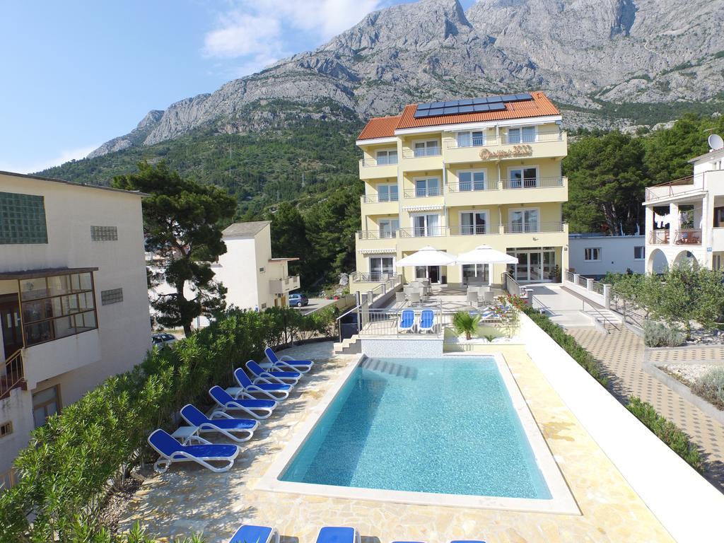 Dorijini Dvori Bed & Breakfast Baska Voda Bagian luar foto