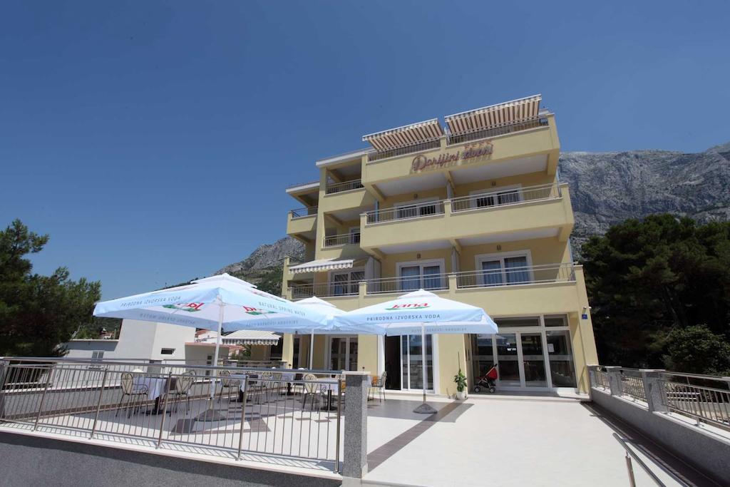 Dorijini Dvori Bed & Breakfast Baska Voda Bagian luar foto