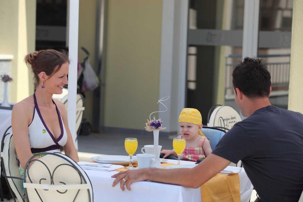 Dorijini Dvori Bed & Breakfast Baska Voda Bagian luar foto
