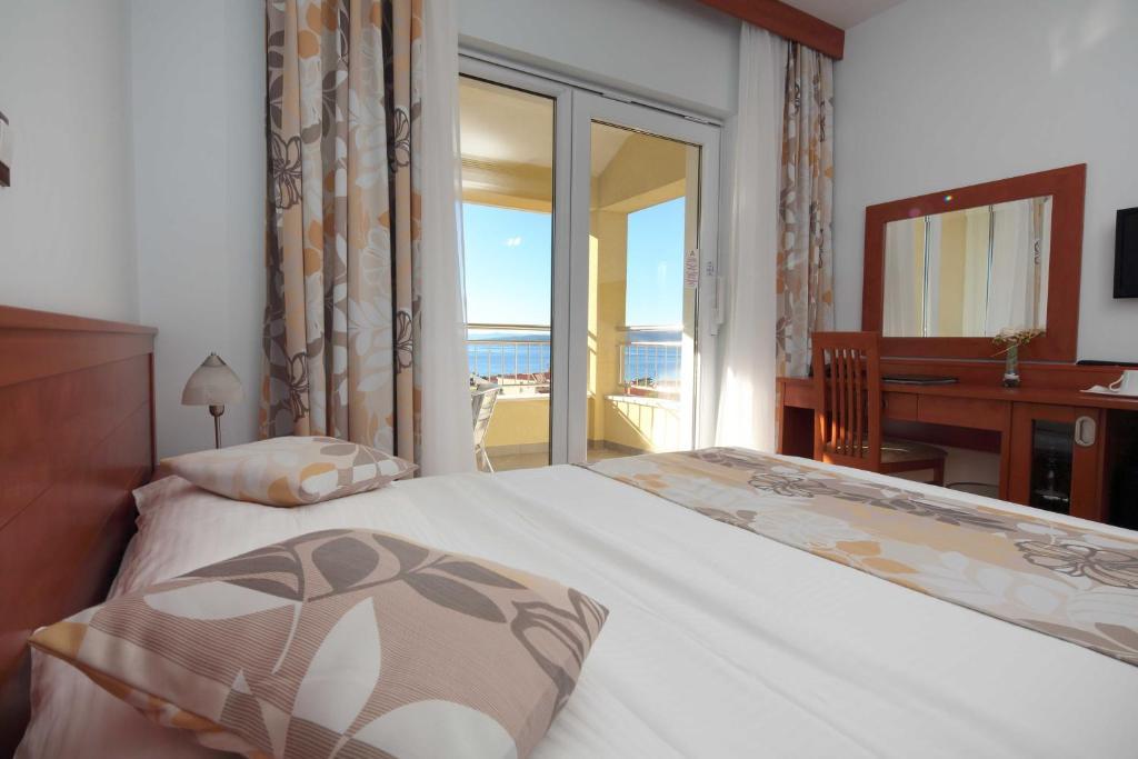 Dorijini Dvori Bed & Breakfast Baska Voda Bagian luar foto