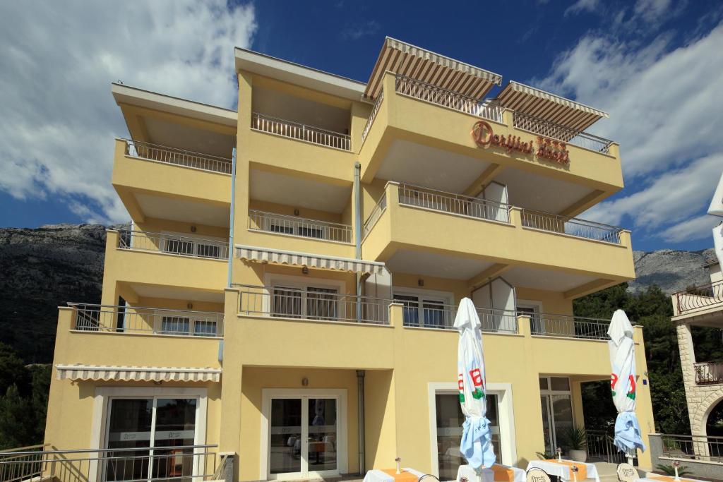 Dorijini Dvori Bed & Breakfast Baska Voda Bagian luar foto